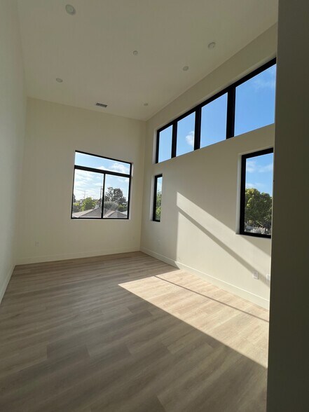 Master Bedroom - 8655 Higuera St