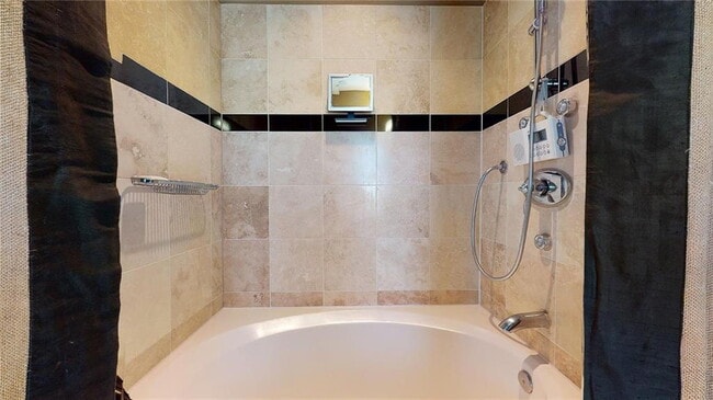 Building Photo - 2688 Rivers Edge Dr NE