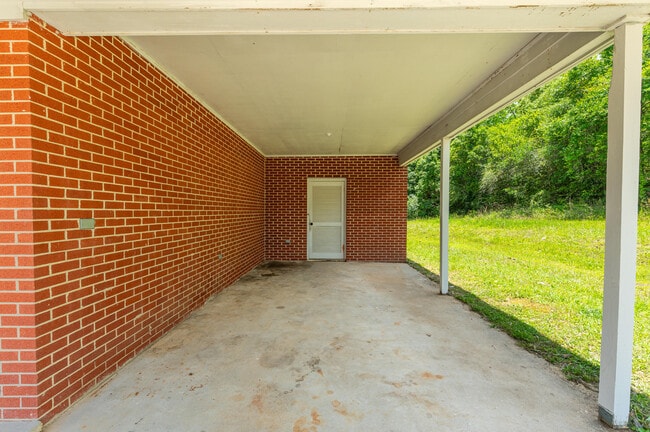 Building Photo - 712 Bruce Ave