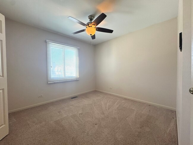 Building Photo - 6 Cimarron Ct