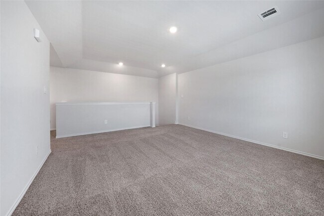 Building Photo - 507 Lantana Rd