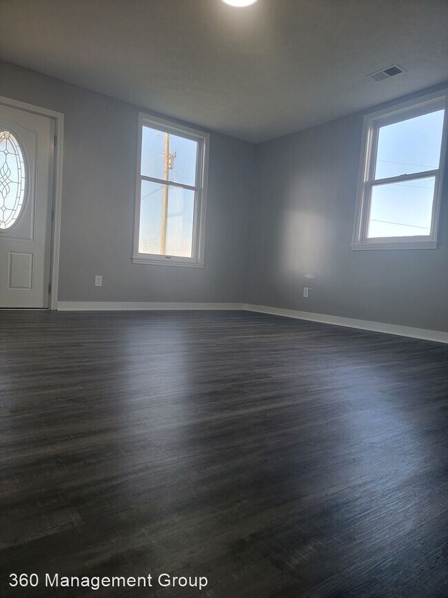 Building Photo - 2 br, 1 bath House - 1841 Logana Pike