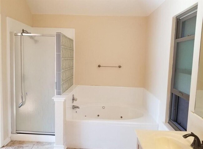 Building Photo - 406 Settlers Valley Dr