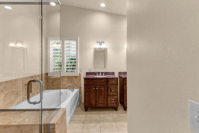 Building Photo - 79886 Dandelion Dr