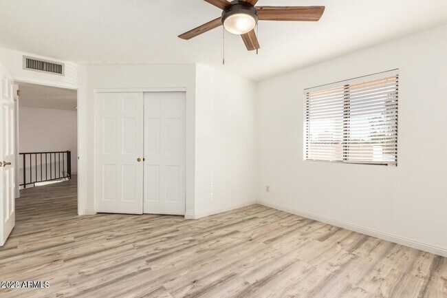 Building Photo - 2174 E Aspen Dr