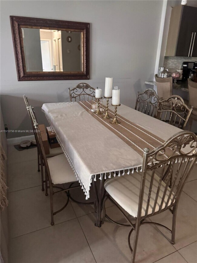 Building Photo - 4124 NW 88th Ave