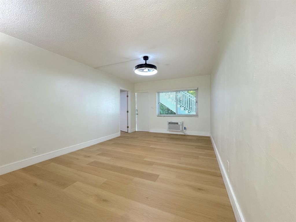 Building Photo - 2815 NE 33rd Ave