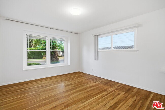 Building Photo - 12811 Cumpston St