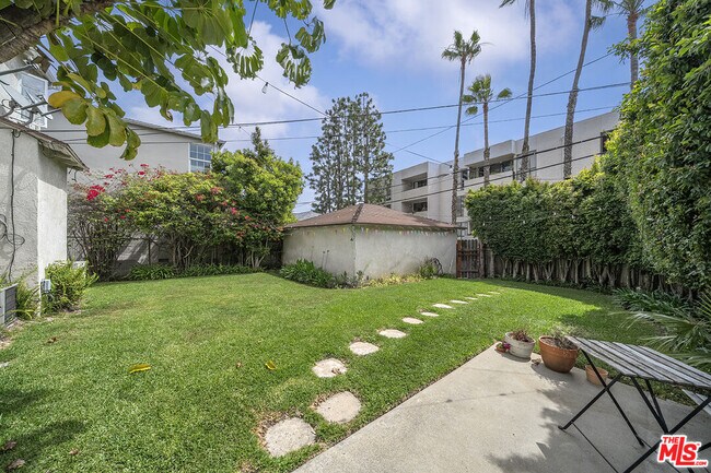 Building Photo - 10374 Ashton Ave