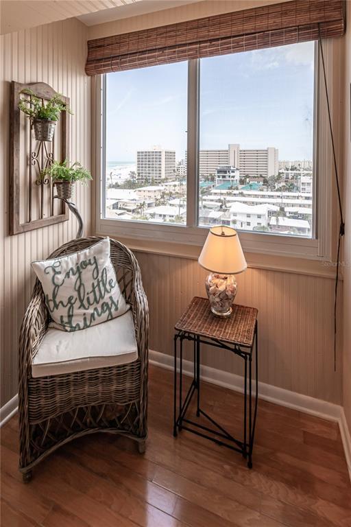 Building Photo - 1055 W Peppertree Dr