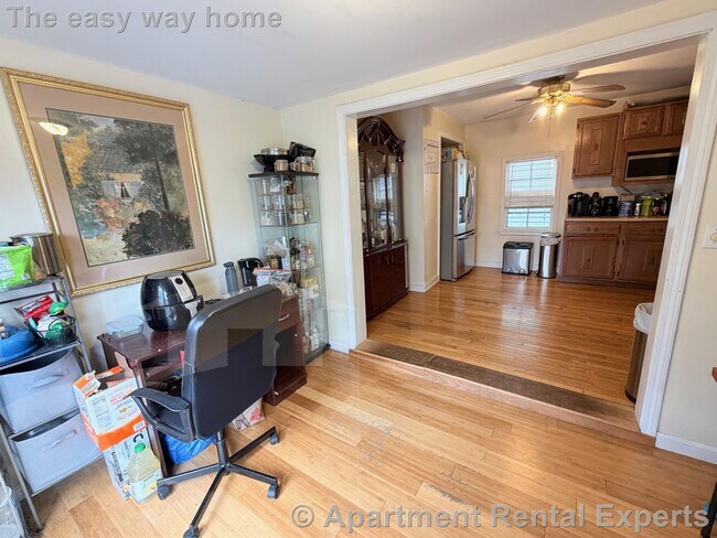 Building Photo - 4 St Mary Rd