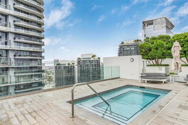 Building Photo - 1010 Brickell Ave