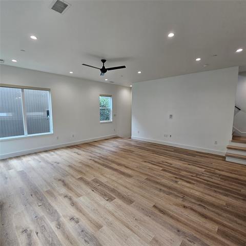 Building Photo - 2143 Mail Ave