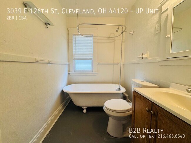 Building Photo - 3039 E 126th St