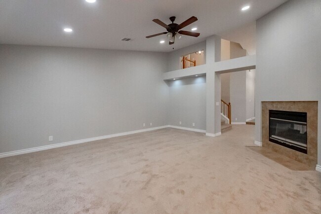 Building Photo - 10024 Sail Landing Ct