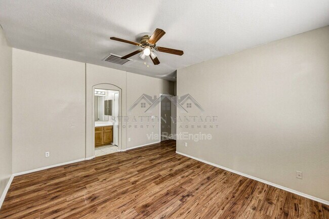 Building Photo - 44212 W Cydnee Dr