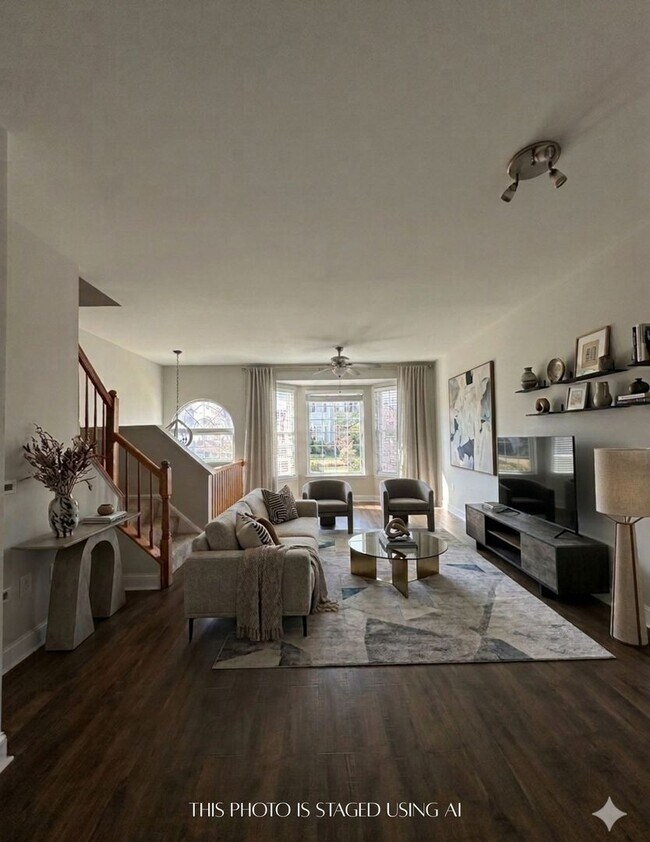 Building Photo - Well-Located 3BR, 2-Full, and 2-Half Bath Townhouse w/ One-Car Garage in Sterling, VA