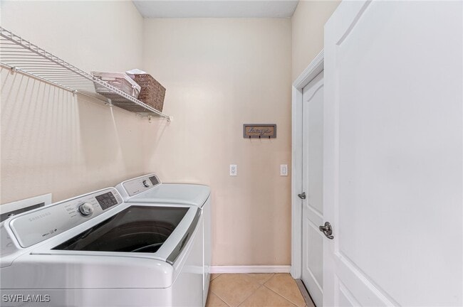 Building Photo - 12154 Country Day Cir