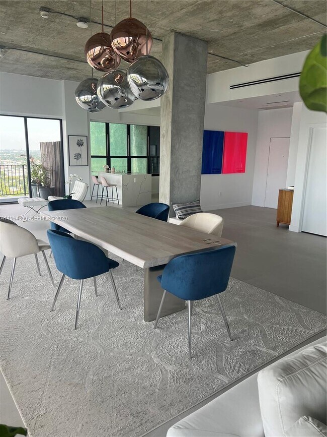 Building Photo - 780 NE 69th St