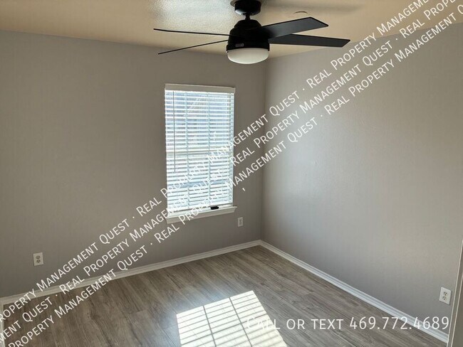 Building Photo - 611 Oriole Blvd