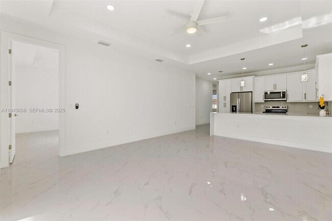 Building Photo - 2516 Park Rd