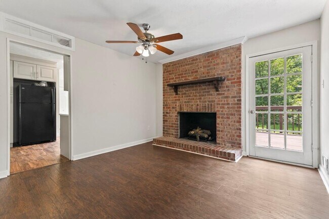 Building Photo - 1492 Tanglewood Way NW