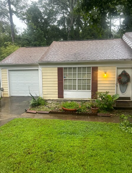 Primary Photo - 6290 Laurel Post Dr