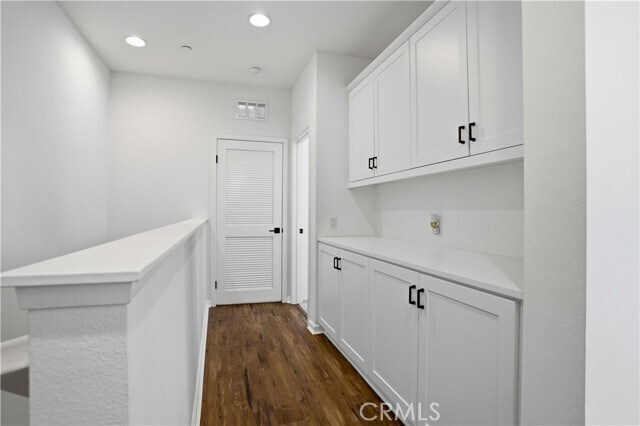 Building Photo - 609 Savi Dr