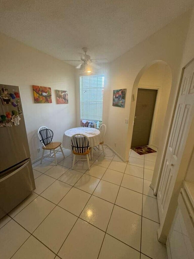 Building Photo - 7874 Laina Ln