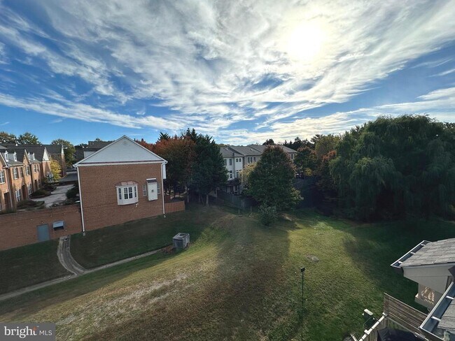 Building Photo - 3697 Ambrose Hills Rd