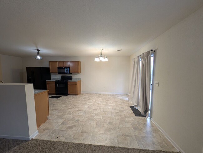 Building Photo - 204 Valleyside Dr NE