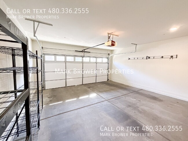 Building Photo - 1918 E Bridgeport Pkwy