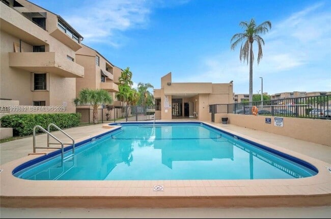 Building Photo - 10700 SW 108th Ave