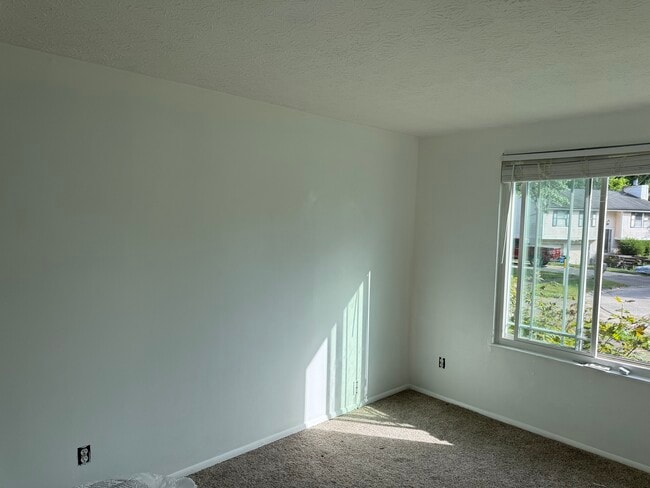 Building Photo - 1770 Minturn Dr
