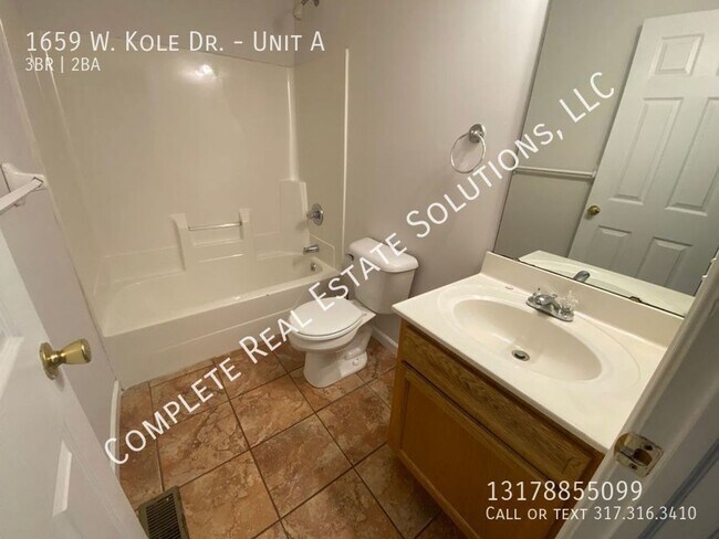 Building Photo - 1659 W Kole Dr