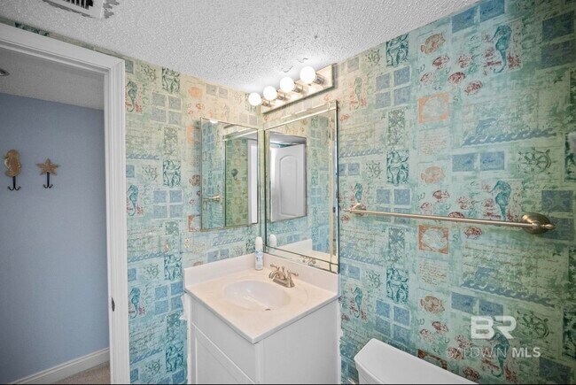 Building Photo - 4610 White Ave