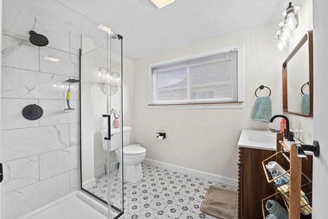 Building Photo - 2929 Newman St