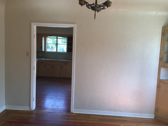 Building Photo - VOGT-120 West Pacheco