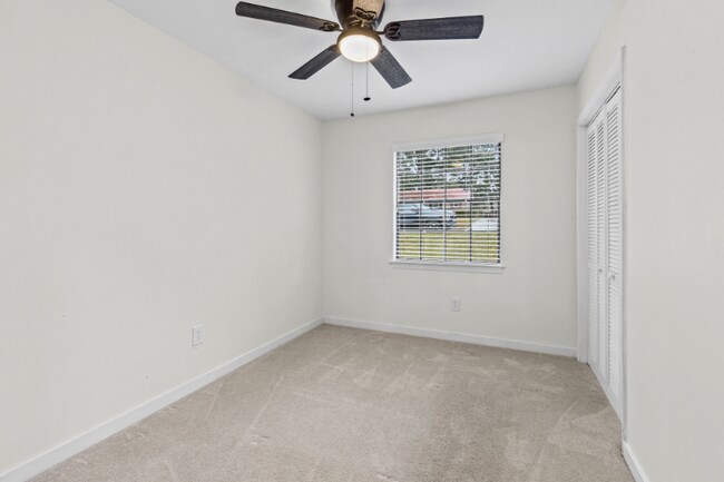 Building Photo - 5925 Couton Dr