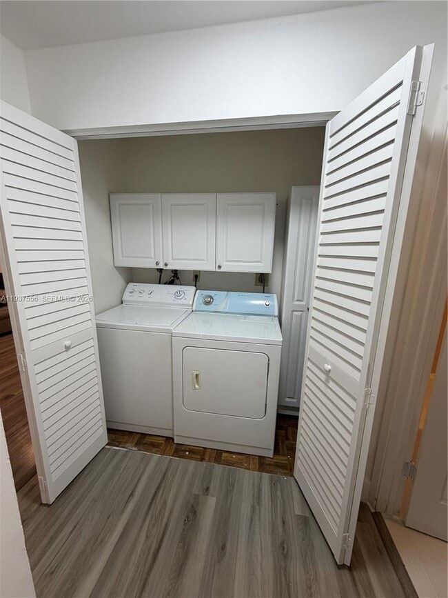 Building Photo - 9517 NW 2nd Pl