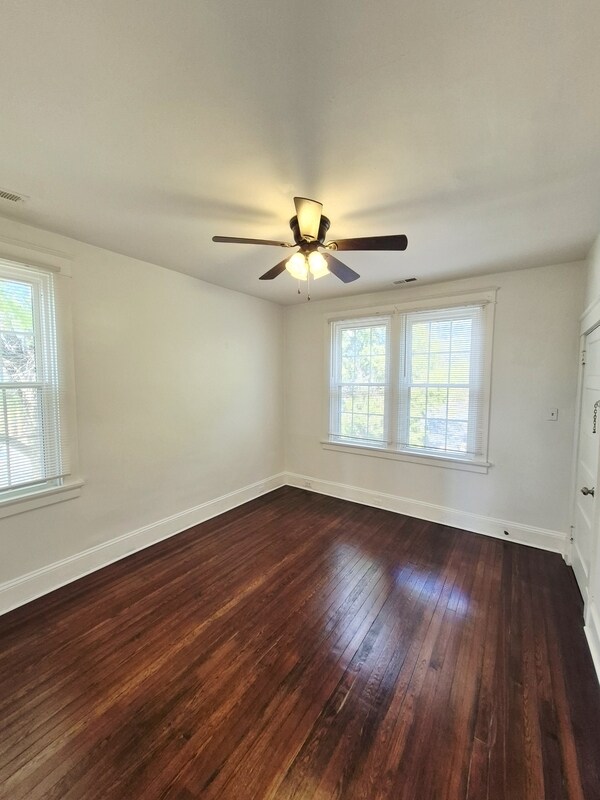 Building Photo - 2723 Fendall Ave