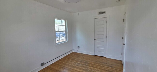 Building Photo - 808 E 300 S