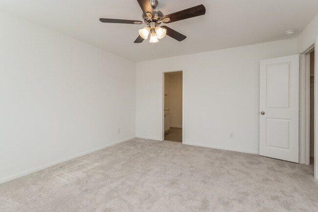 Building Photo - 16006 Tallis Dr