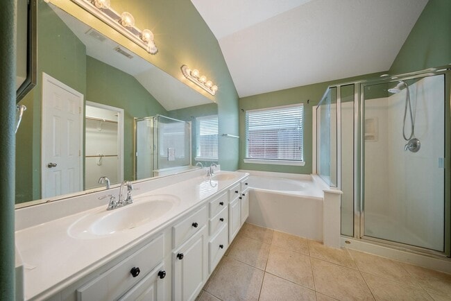 Building Photo - 6715 Rockwall Trail Dr