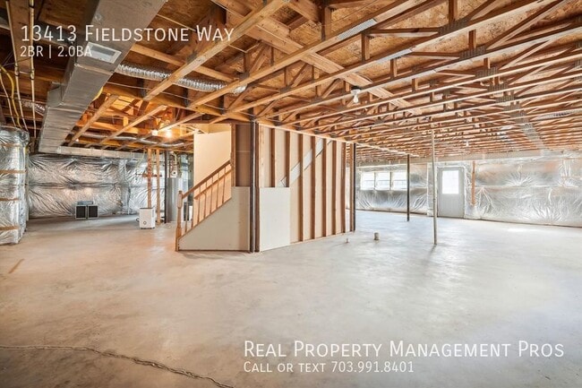 Building Photo - 13413 Fieldstone Way