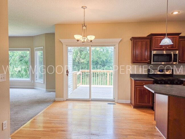 Building Photo - 14405 Clearview Ln