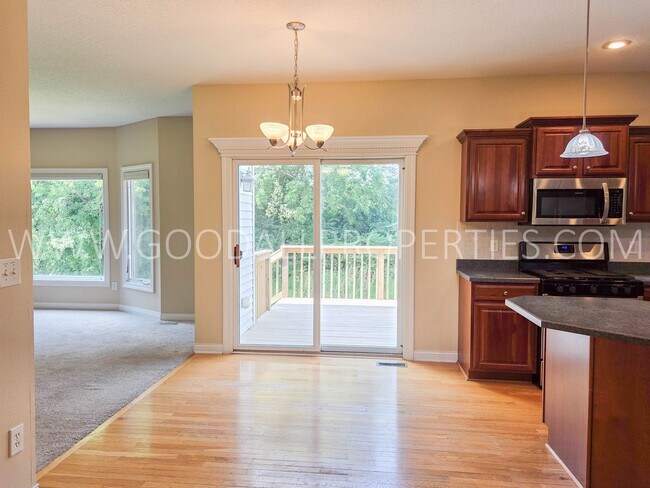 Building Photo - END OF SUMMER SPECIAL! $100 Off Rent for the First 6 Months | 4BR Urbandale Home with 3-Car Garage