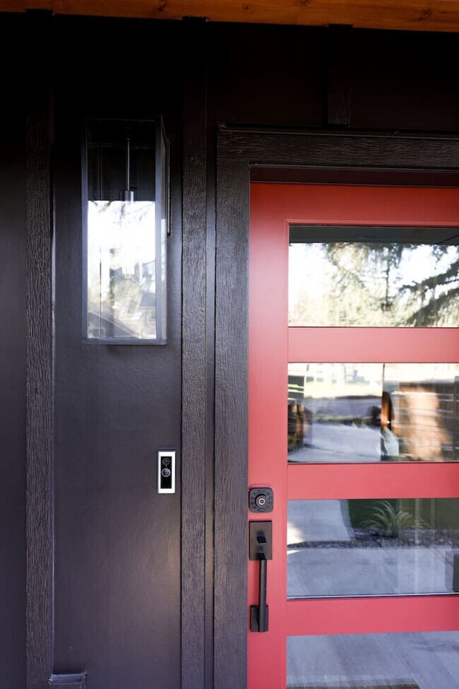 Building Photo - 3921 I St