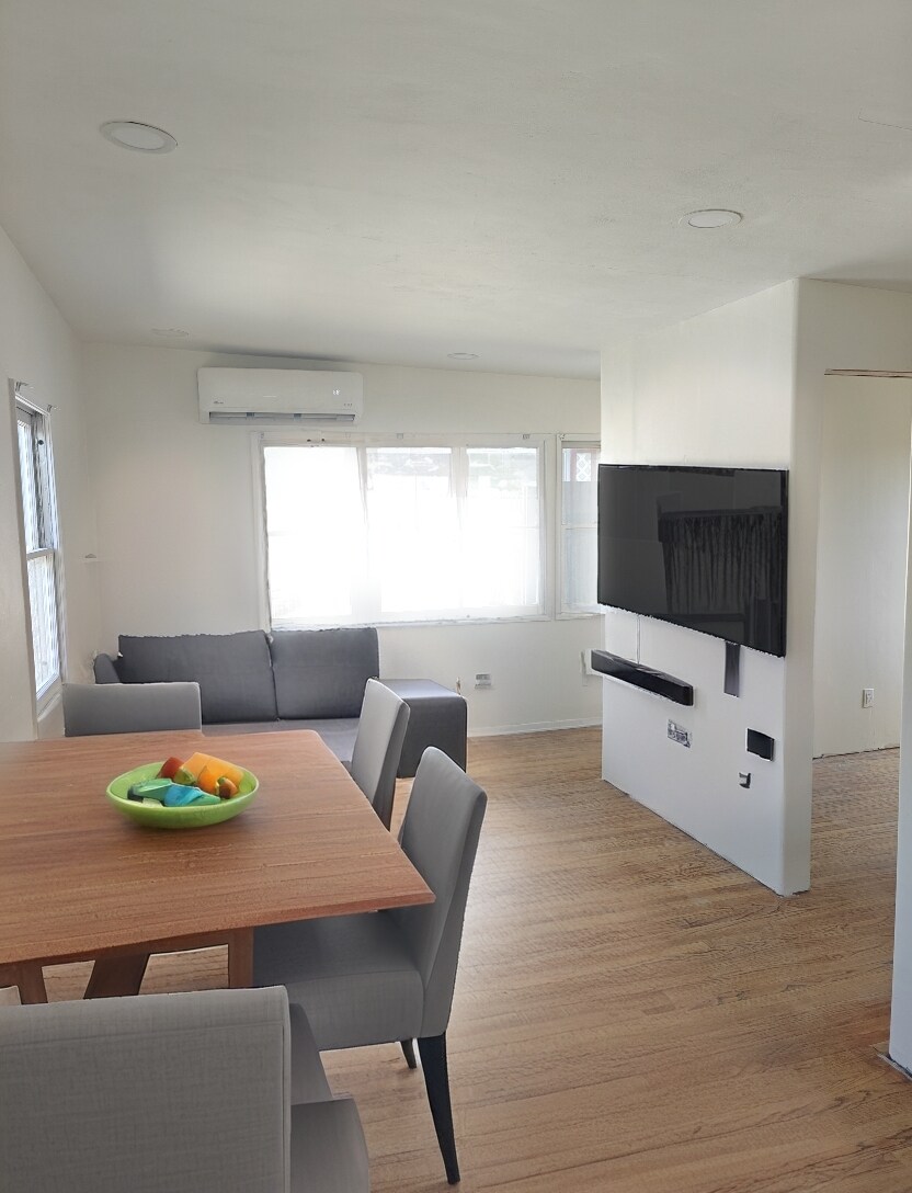 Building Photo - 3235 Mulberry St