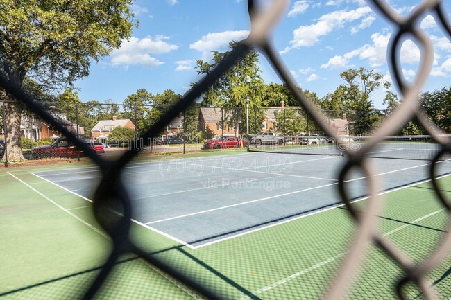 Building Photo - 3342 S Wakefield St